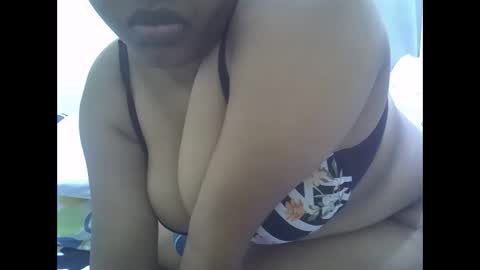 Snapshot of sisibrown97 chatting on May 28, 4:04 pm brown online show from May 28, 4:04 pm