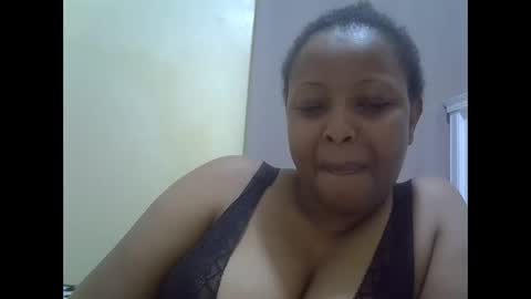 Snapshot of sisibrown97 chatting on May 30, 10:40 pm brown online show from May 30, 10:40 pm