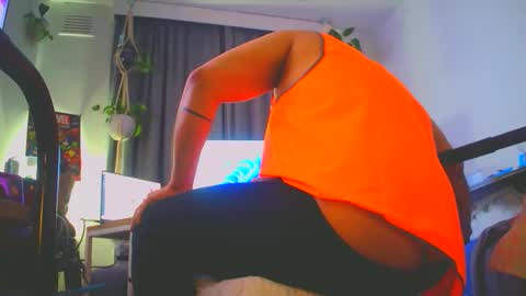 Snapshot of sissyboilooking chatting on November 20, 1:44 pm RESPONDS WELL TO ... online show from November 20, 1:44 pm