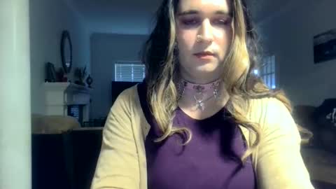 sissychrissy91 online show from November 16, 6:35 pm