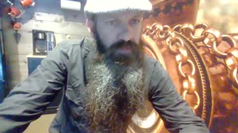 Snapshot of sitonmybeardxxx chatting on June 21, 10:01 pm sitonmybeardxxx online show from June 21, 10:01 pm