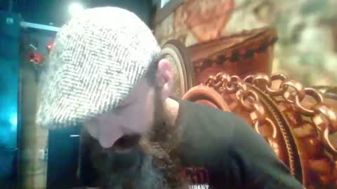 Snapshot of sitonmybeardxxx chatting on June 28, 10:49 pm sitonmybeardxxx online show from June 28, 10:49 pm