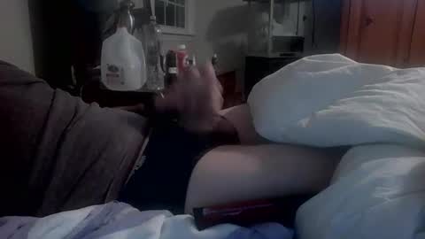 Snapshot of sitonmywhitecock chatting on December 16, 3:00 am love2cum online show from December 16, 3:00 am