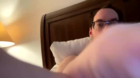 sixfootseven online show from December 7, 1:18 pm