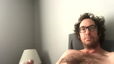 sixfootseven online show from February 19, 3:19 pm