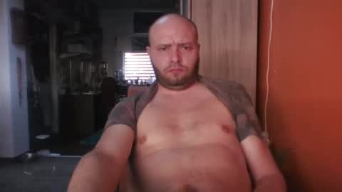 Snapshot of sixten19795 chatting on March 7, 3:28 pm sixten19795 online show from March 7, 3:28 pm