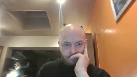 Snapshot of sixten19795 chatting on March 10, 5:33 am sixten19795 online show from March 10, 5:33 am