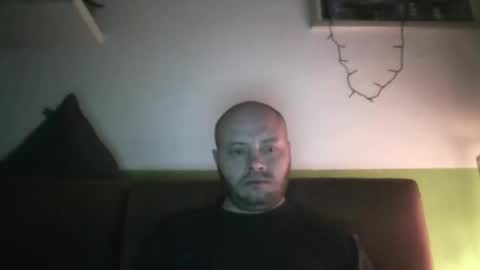 Snapshot of sixten19795 chatting on November 17, 9:15 am sixten19795 online show from November 17, 9:15 am