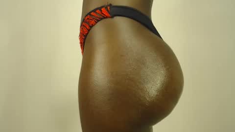 sizzly_ass online show from June 4, 2:50 am