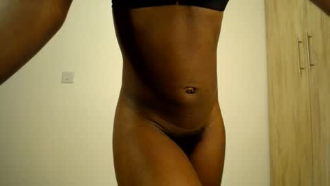 sizzly_ass online show from June 19, 1:10 am