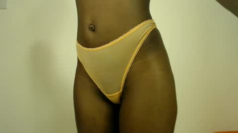 sizzly_ass online show from June 29, 11:27 pm