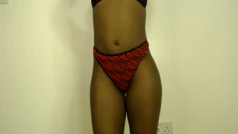 sizzly_ass online show from July 7, 12:31 pm