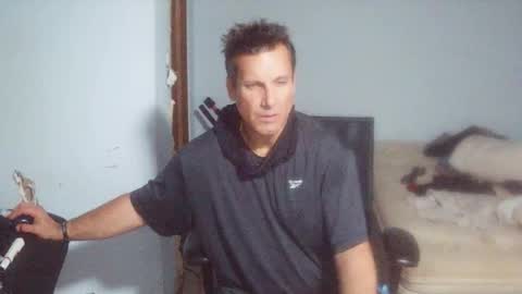 Snapshot of sizzzlenomics chatting on October 25, 10:34 am SIZZZLENOMICS online show from October 25, 10:34 am