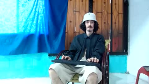 sk8sir online show from February 13, 1:29 pm