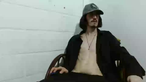 Snapshot of sk8sir chatting on June 18, 11:31 pm sk8sir online show from June 18, 11:31 pm