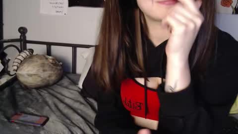 Snapshot of sk8t3rgurl chatting on November 12, 4:24 am sk8t3rgurl online show from November 12, 4:24 am