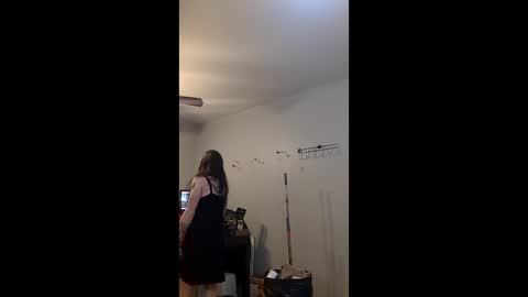 sk_bert online show from March 31, 1:51 am