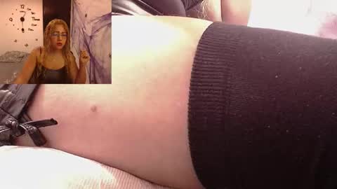 Snapshot of skarleth_diaz chatting on November 2, 2:47 am SKARLETH online show from November 2, 2:47 am