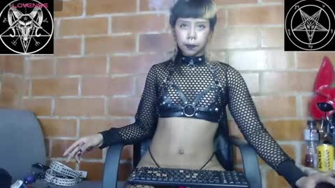 Snapshot of skarleth_miaw chatting on January 27, 10:16 pm Punkat 3 online show from January 27, 10:16 pm