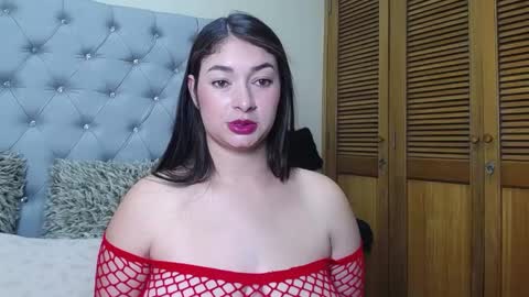 skarlett_36 online show from May 4, 2:46 pm
