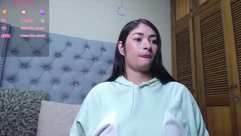 Snapshot of skarlett_36 chatting on May 8, 2:33 pm skarlett_36 online show from May 8, 2:33 pm