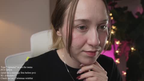 Im Scarlett  ONLINE  5pm-10pm NYC time  online show from December 17, 12:34 am