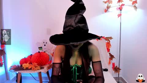 Snapshot of skeeter_cb chatting on October 31, 5:25 pm Skeete CHRISTMAS SHOW THIS DECEMBER 24 CHECK OUT MY AMAZON LIST AND MAKE ME HAPPY online show from October 31, 5:25 pm