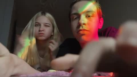 Snapshot of skibatryanka chatting on April 19, 6:54 pm SKIBA online show from April 19, 6:54 pm