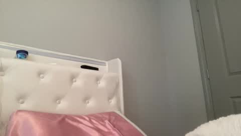 skiimaskabby online show from March 5, 7:54 pm