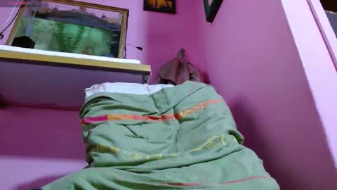 Snapshot of skinny1hugecock27 chatting on December 4, 5:21 pm skinny1hugecock27 online show from December 4, 5:21 pm