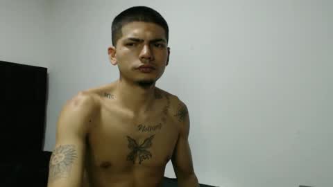 Snapshot of skinny_badboy chatting on September 24, 11:52 pm E R O S online show from September 24, 11:52 pm