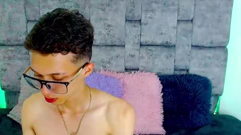 skinny_bigcock20 online show from February 25, 10:39 pm