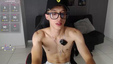 skinny_bigcock20 online show from June 26, 8:46 pm