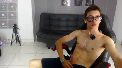 skinny_bigcock20 online show from July 21, 10:56 pm