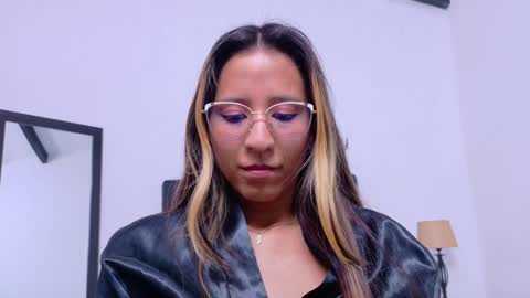 Snapshot of skinny_hottie18 chatting on February 5, 4:58 pm skinny_hottie18 online show from February 5, 4:58 pm