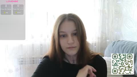 Snapshot of skinny_littledevil chatting on June 23, 1:47 am Skinny littledevil online show from June 23, 1:47 am