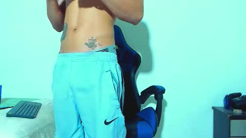 Snapshot of skinny_marked chatting on November 19, 4:40 pm skinny marked online show from November 19, 4:40 pm