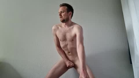 skinnyb24 online show from May 17, 11:39 am