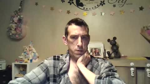 Snapshot of skinnybigcock2 chatting on April 12, 3:22 am SkinnyBigCock2 online show from April 12, 3:22 am