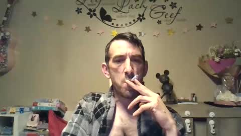 Snapshot of skinnybigcock2 chatting on April 18, 3:32 am SkinnyBigCock2 online show from April 18, 3:32 am