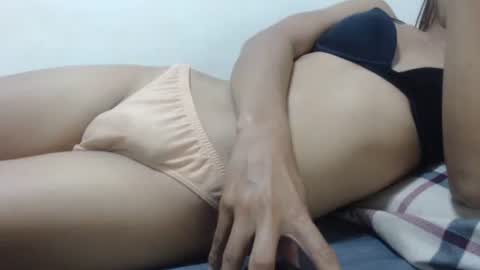 Snapshot of skinnybigcock_georgia chatting on December 13, 10:04 pm skinnybigcock_georgia online show from December 13, 10:04 pm