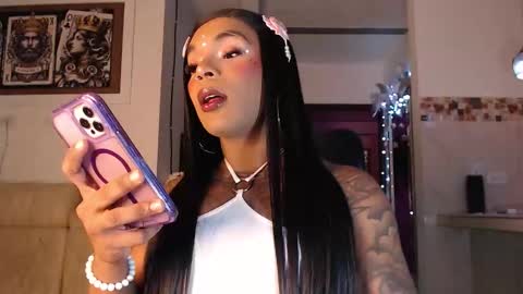 Snapshot of skinnyflak7 chatting on December 14, 5:24 am jesica online show from December 14, 5:24 am