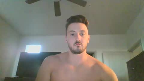 Snapshot of skinnyguylongdick1 chatting on December 19, 12:13 am skinnyguylongdick1 online show from December 19, 12:13 am