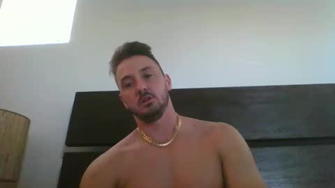 Snapshot of skinnyguylongdick1 chatting on October 5, 6:28 pm skinnyguylongdick1 online show from October 5, 6:28 pm