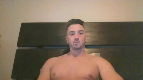 Snapshot of skinnyguylongdick1 chatting on December 20, 2:51 am skinnyguylongdick1 online show from December 20, 2:51 am