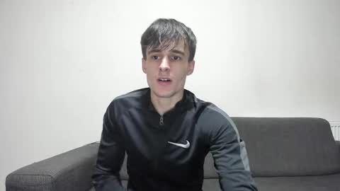 skinnyguywithbigd online show from January 9, 8:44 pm