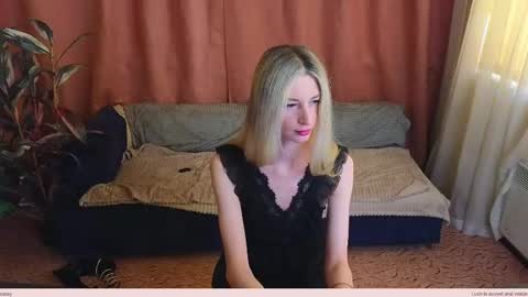 Snapshot of skinnyladyy chatting on May 12, 2:41 am Skinnyladyy online show from May 12, 2:41 am