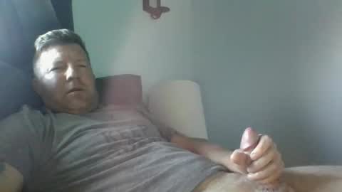 Snapshot of skinnymeat858205 chatting on November 9, 3:10 pm skinnymeat858205 online show from November 9, 3:10 pm