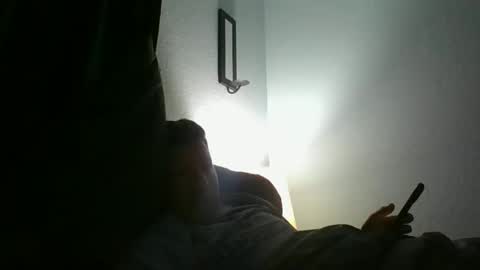 Snapshot of skinnymeat858205 chatting on November 17, 2:50 am skinnymeat858205 online show from November 17, 2:50 am