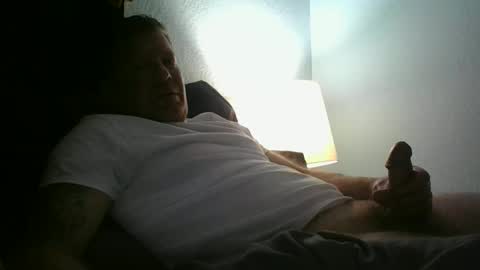 Snapshot of skinnymeat858205 chatting on November 24, 4:34 am skinnymeat858205 online show from November 24, 4:34 am